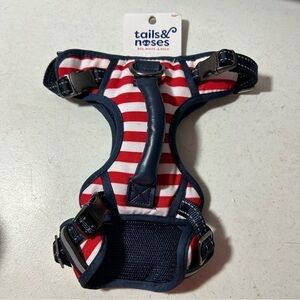 New Tails & Noses Dog Harness Size S/M red white blue American Flag BNWT.